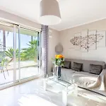 Le Midi 8 By Estates קאן