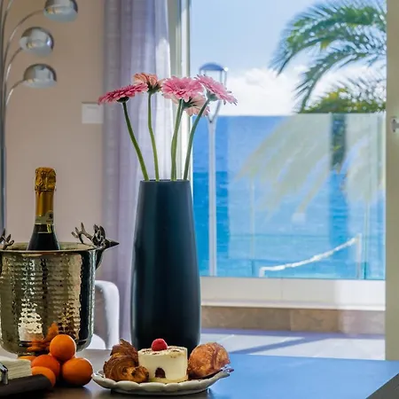 Le Midi 8 By Estates