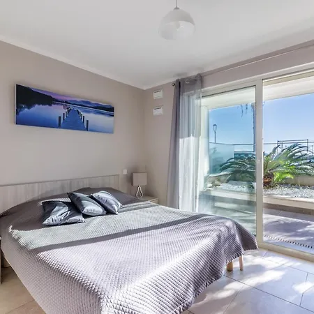 Le Midi 8 By Estates Apartament