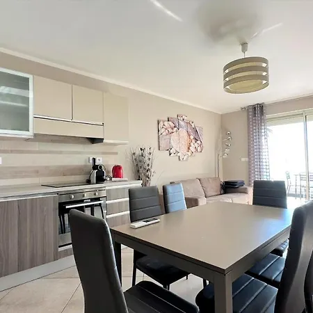 Appartement Le Midi 8 By Estates