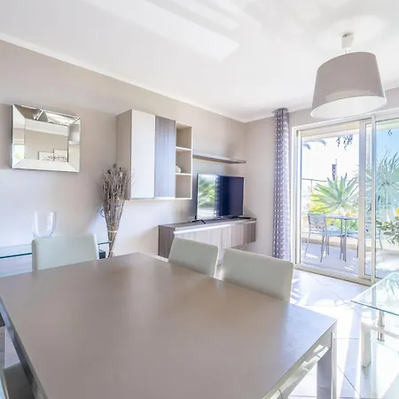 Apartament Le Midi 8 By Estates Cannes
