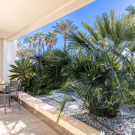 Le Midi 8 By Estates Cannes