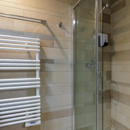 Le Midi 8 By Estates