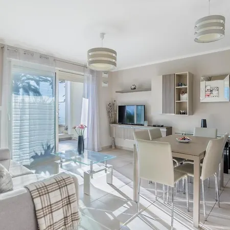 Le Midi 8 By Estates شقة