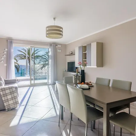 Le Midi 8 By Estates *