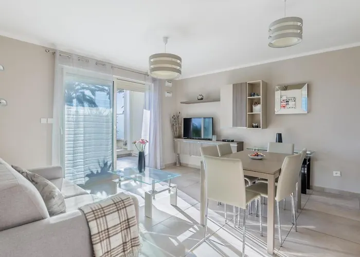 Le Midi 8 By Estates Daire