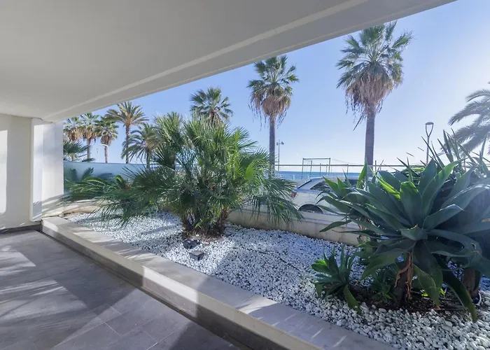 Le Midi 8 By Estates * Cannes