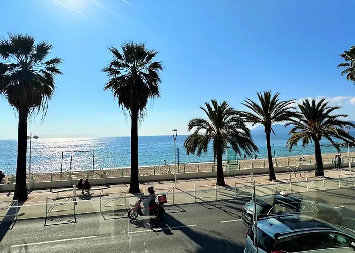 Le Midi 8 By Estates * Cannes