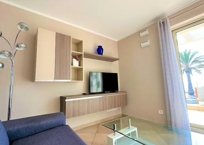 Le Midi 8 By Estates Daire Cannes