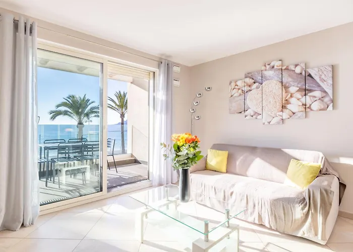 Apartment Le Midi 8 By Estates Cannes