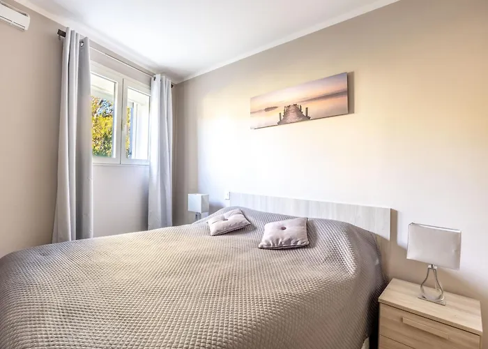 Apartment Le Midi 8 By Estates Cannes