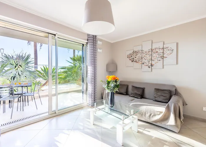Le Midi 8 By Estates Cannes