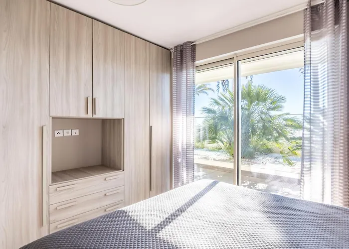 Le Midi 8 By Estates Apartment *