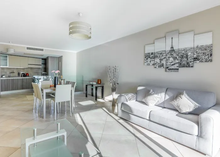 Daire Le Midi 8 By Estates Cannes