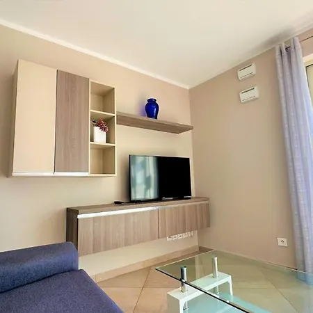 Le Midi 8 By Estates Apartman Cannes