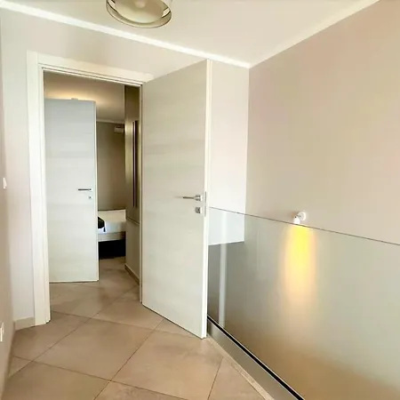 Le Midi 8 By Estates Apartman